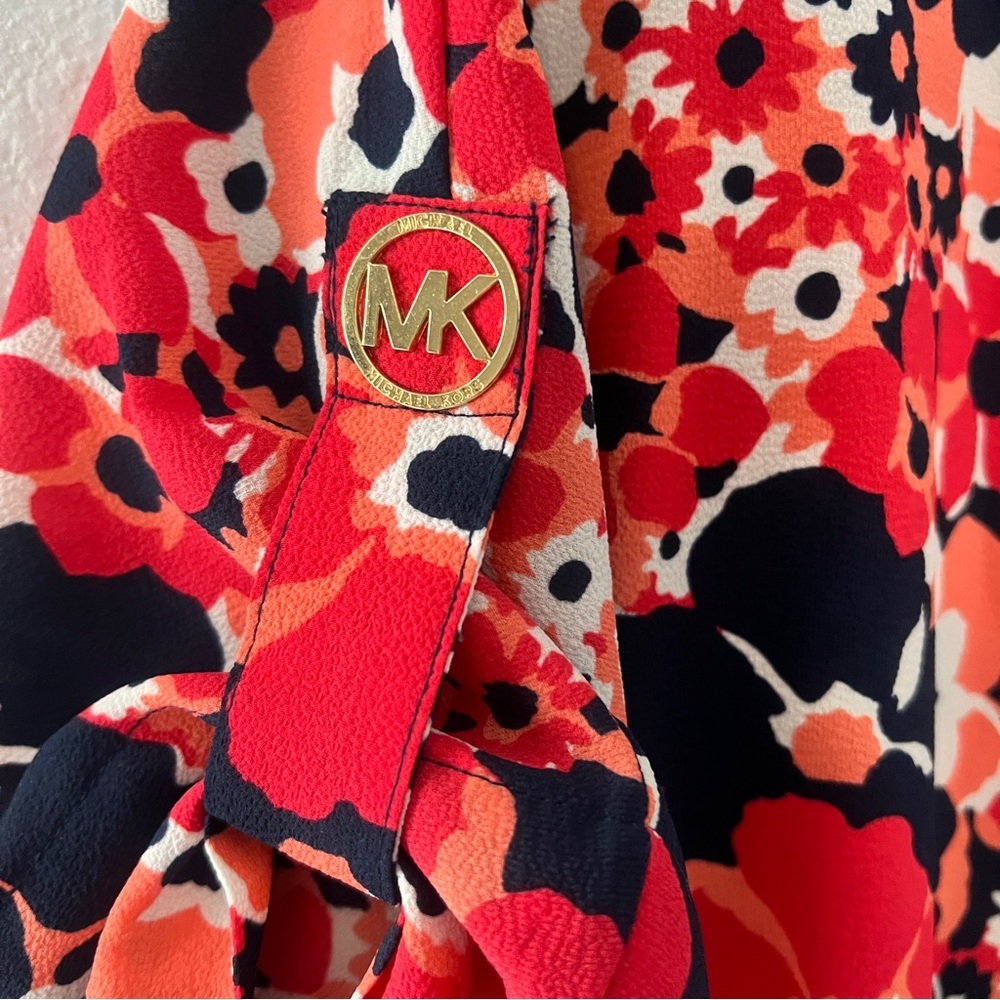 SOLD Michael Kors Women’s Vibrant & Stylish Smocked Waist Blouse XL - Picture 8 of 8